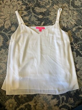 Lilly Pulitzer Lightweight White V-Neck